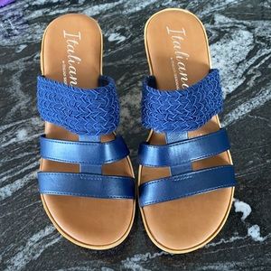 Italiana shoemaker Navy wedge sandals size 7.5